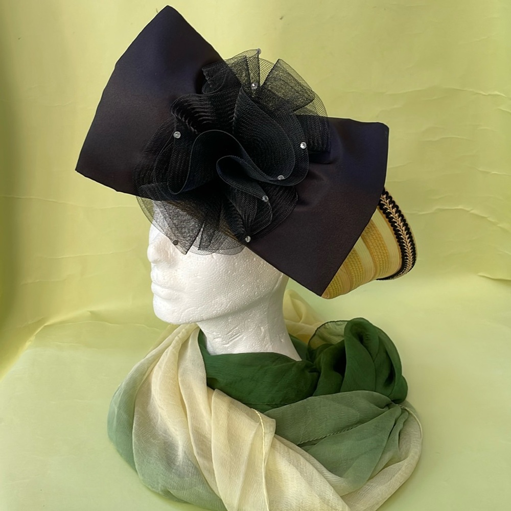 Vintage hat with big black bow - Picture 2 of 11